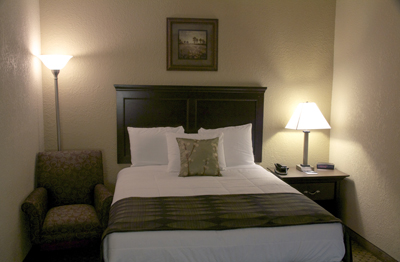 Single Queen Photo 3